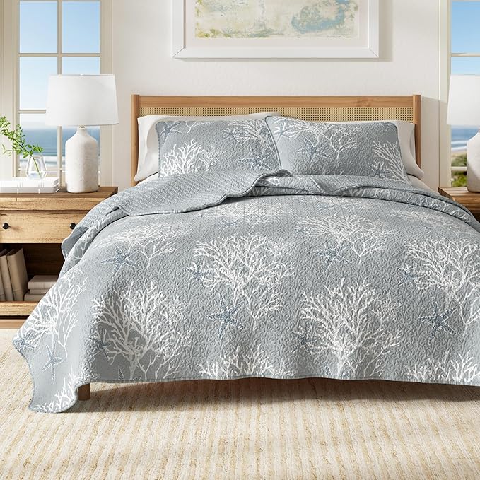 Bedroom Decor Great Bay Home Great Bay Home Coastal Quilt Set - 3-Piece King/California King Size Nautical Bedding Set - Lightweight, All-Season, Reversible Bedspread (Pearl Blue)