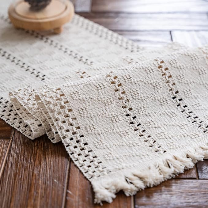 Kitchen Decor Alynsehom Alynsehom Macrame Table Runner Cream Beige Boho Table Runners with Tassels Hand Woven Cotton Table Runner Rustic Farmhouse Table Runners for Bohemian Kitche